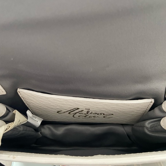 Kate Spade ♠️ Madison Avenue Small White Clutch - Picture 6 of 7